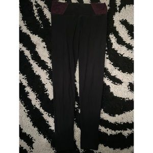 Victoria’s Secret Black Leggings 🖤